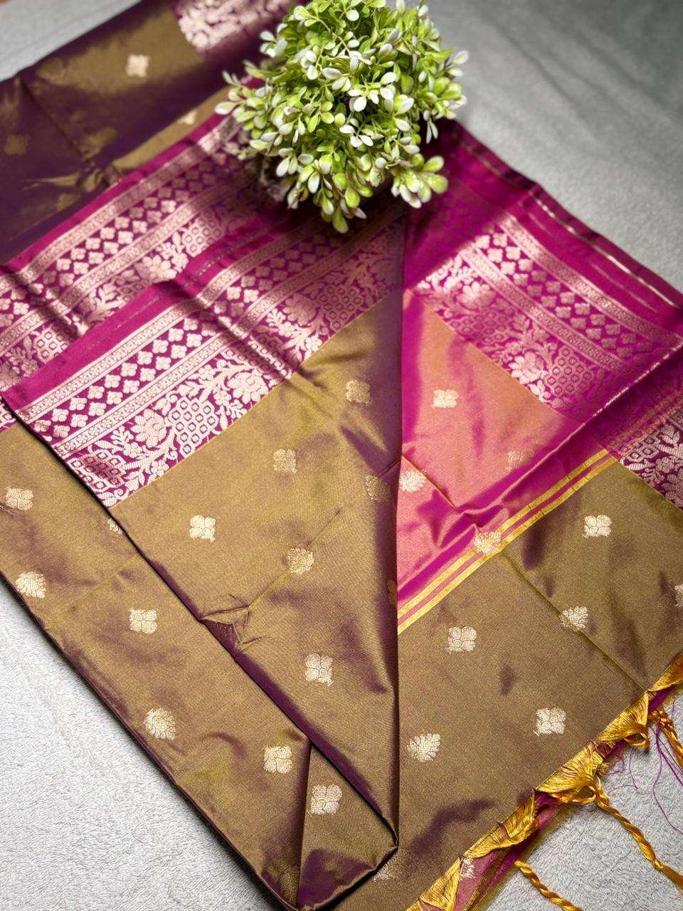 Dual Tone Bangalore Silk Saree